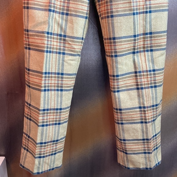 1960’s cute plaid slacks with side zipper. 26” waist. 27” inseam. 125 - Picture 2 of 5